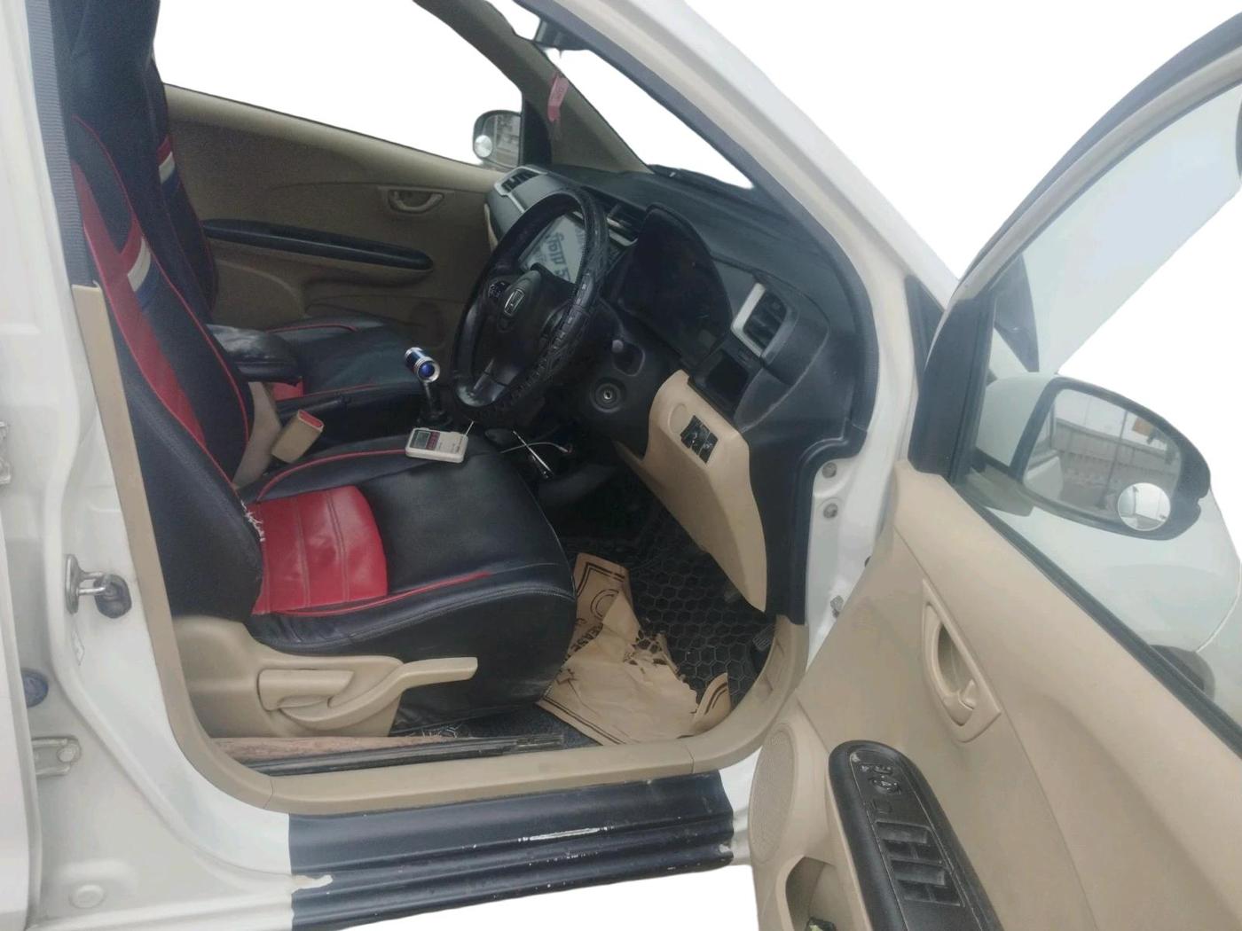 2017 Honda Amaze 1.2L I-VTEC S OPT, CNG, Manual, 68,961 km, interior