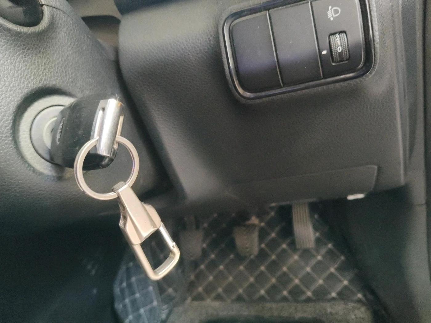 2021 KIA SONET HTK PLUS 1.5, Diesel, Manual, 90,077 km, interior