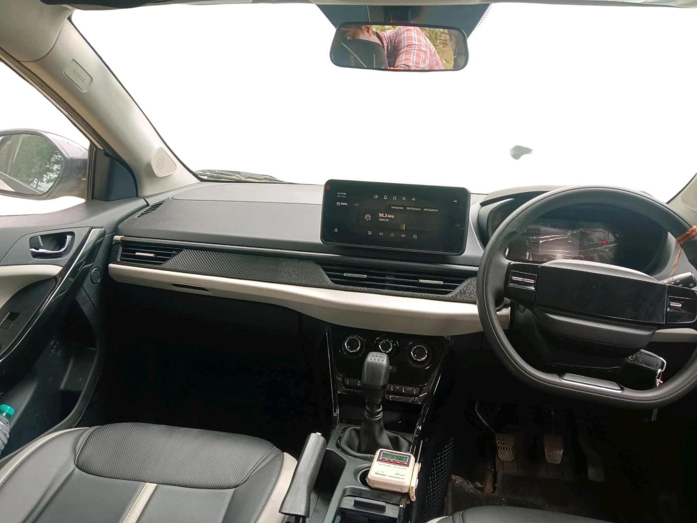 2025 Tata NEXON Pure Plus (S) 1.2 iCNG 6MT, CNG, Manual, 13,273 km, interior