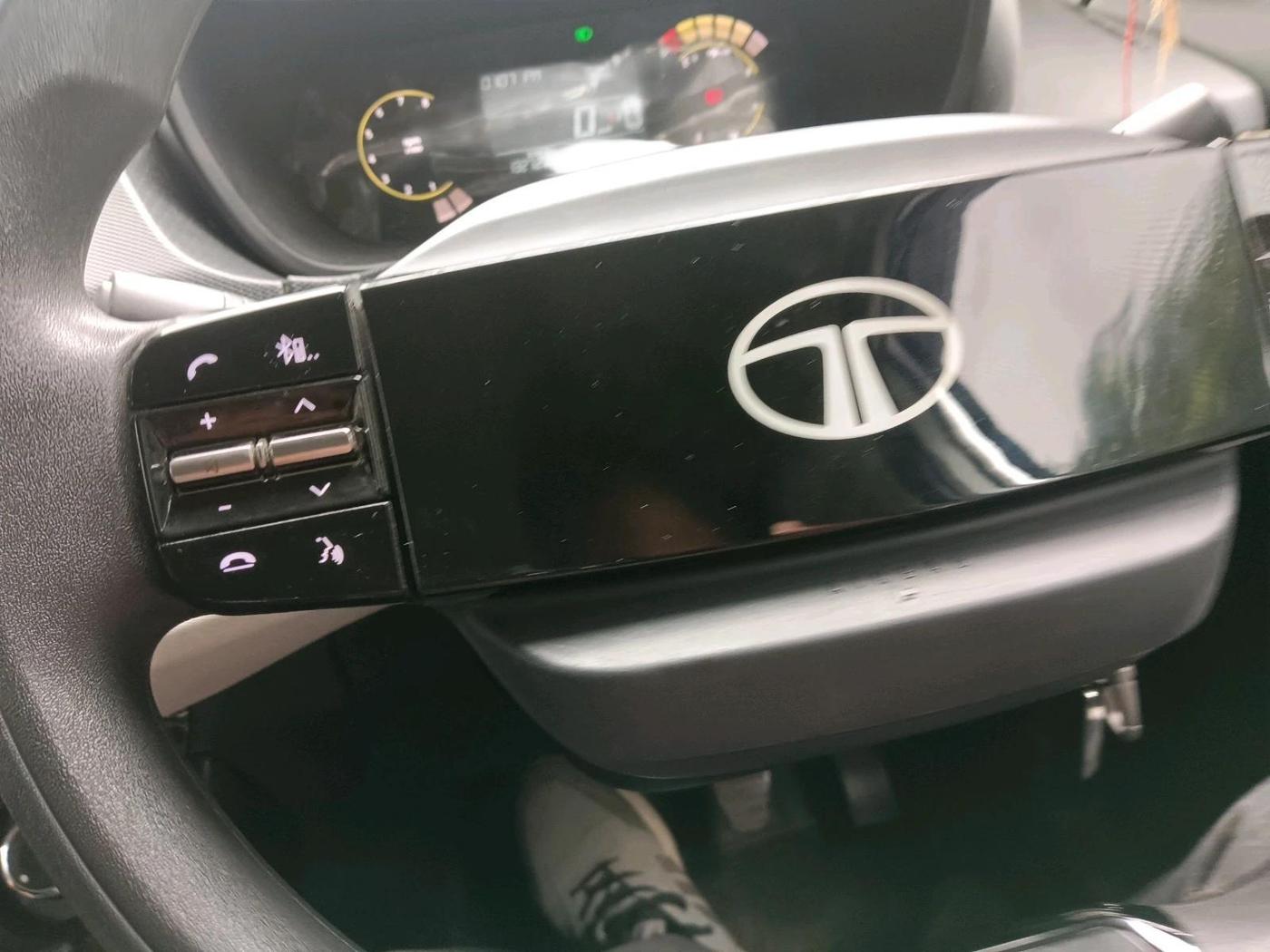 2025 Tata NEXON Pure Plus (S) 1.2 iCNG 6MT, CNG, Manual, 13,273 km, interior