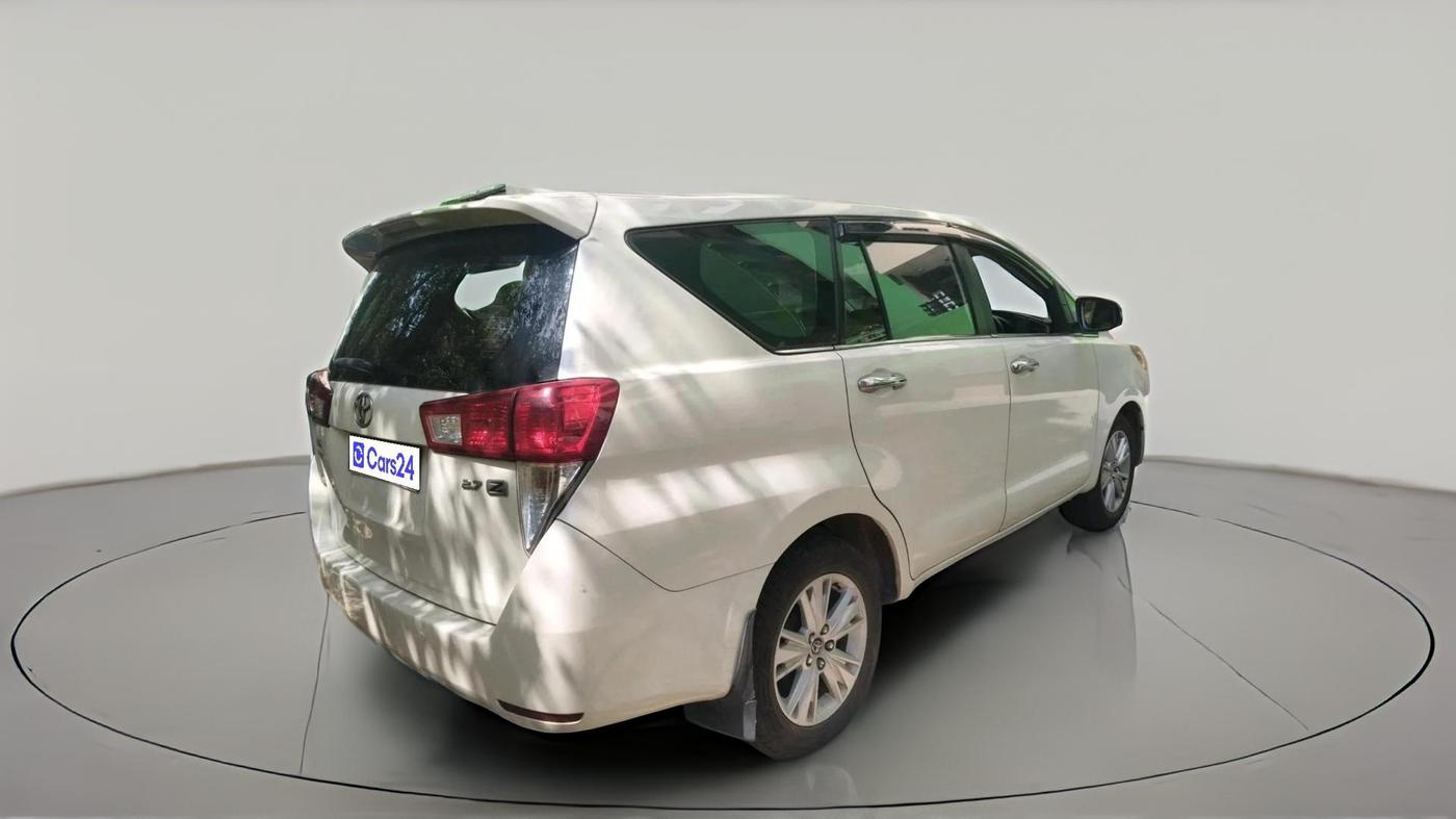 2016 Toyota Innova Crysta 2.7 ZX AT 7 STR, Petrol, Automatic, 75,558 km, exterior