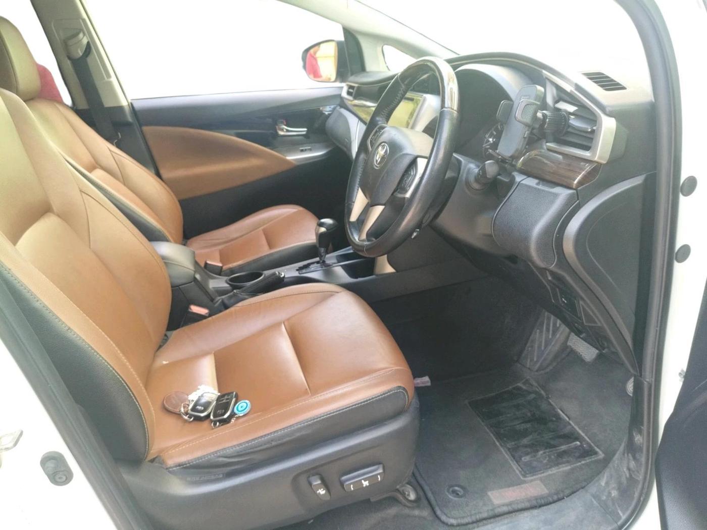 2016 Toyota Innova Crysta 2.7 ZX AT 7 STR, Petrol, Automatic, 75,558 km, interior