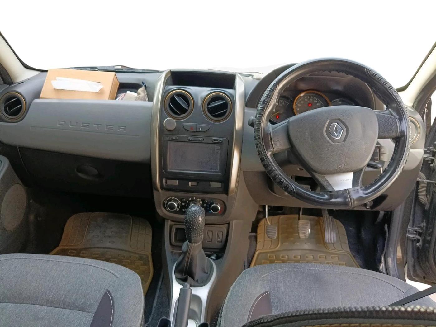 2016 Renault Duster 85 PS RXL 4X2 MT ADVENTURE EDITION, Diesel, Manual, 94,891 km, interior
