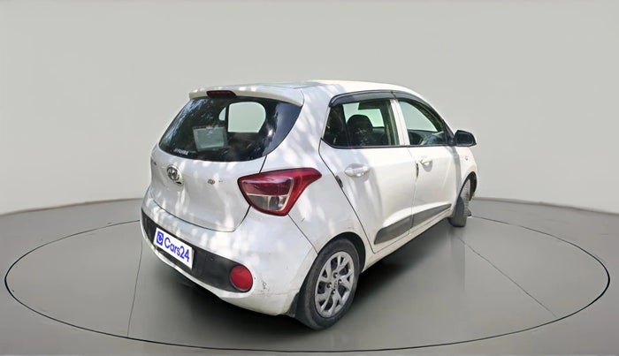 2017 Hyundai Grand i10 SPORTZ 1.2 KAPPA VTVT, CNG, Manual, 1,21,605 km, exterior
