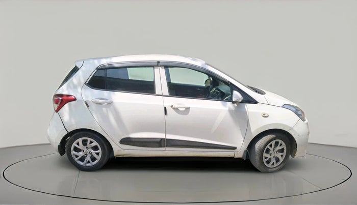 2017 Hyundai Grand i10 SPORTZ 1.2 KAPPA VTVT, CNG, Manual, 1,21,605 km, exterior