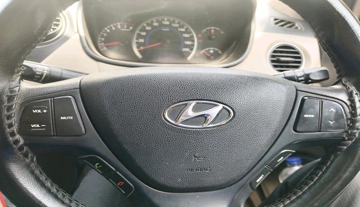 2017 Hyundai Grand i10 SPORTZ 1.2 KAPPA VTVT, CNG, Manual, 1,21,605 km, interior