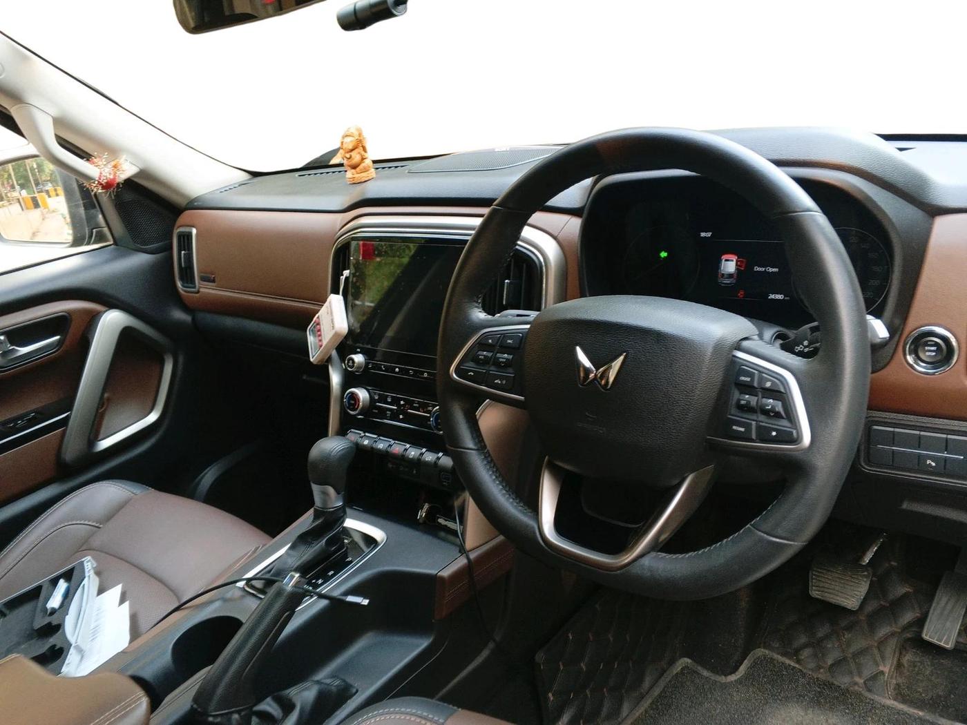 2024 Mahindra SCORPIO-N Z8 L PETROL AT 7 STR, Petrol, Automatic, 24,380 km, interior