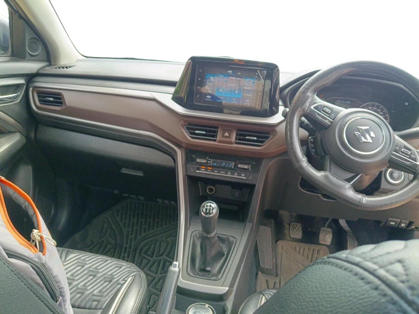 2022 Maruti BREZZA ZXI SMART HYBRID , Petrol, Manual, 35,605 km, interior