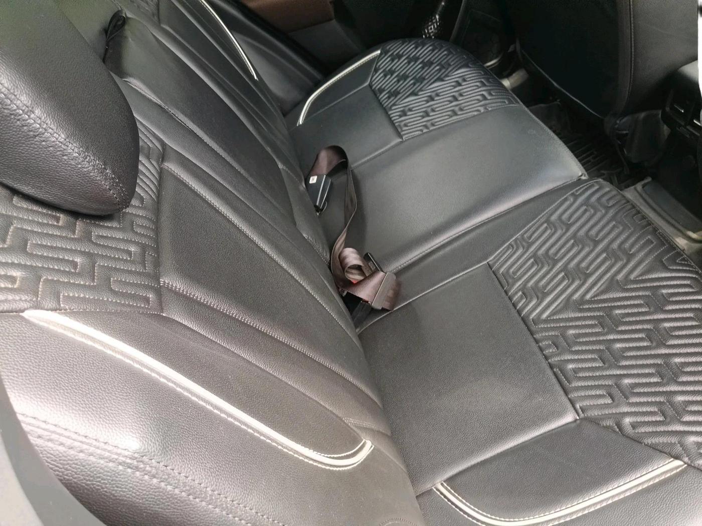 2022 Maruti BREZZA ZXI SMART HYBRID , Petrol, Manual, 35,605 km, interior