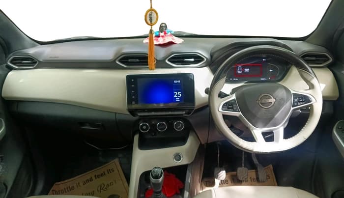 2022 Nissan MAGNITE XV MT, Petrol, Manual, 39,627 km, interior