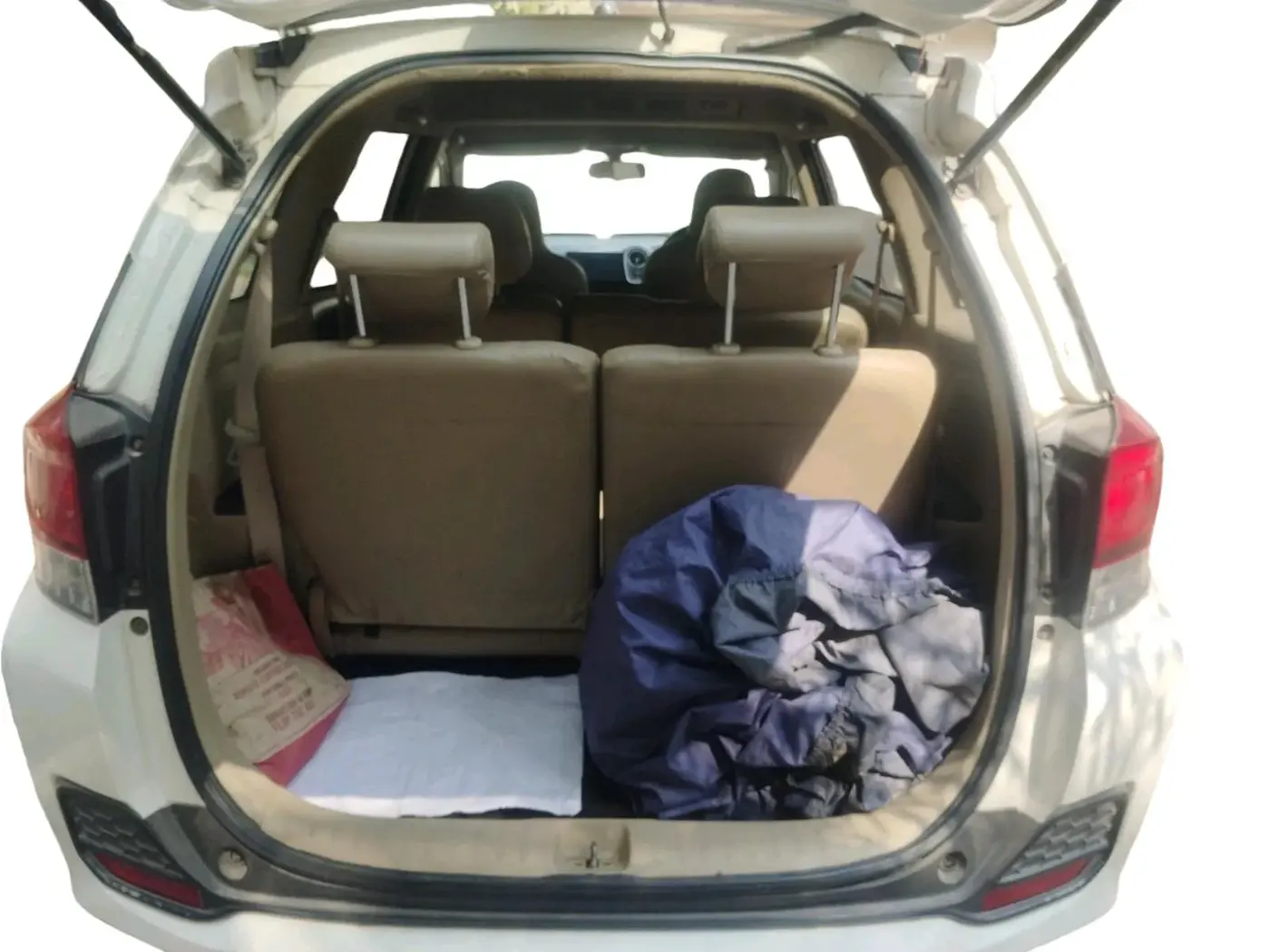 2014 Honda Mobilio 1.5L I-VTEC V, Petrol, Manual, 1,27,087 km, exterior