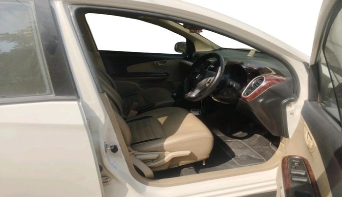 2014 Honda Mobilio 1.5L I-VTEC V, Petrol, Manual, 1,27,087 km, interior