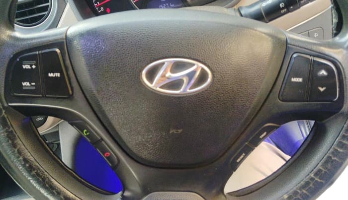 2016 Hyundai Grand i10 SPORTZ 1.2 KAPPA VTVT, Petrol, Manual, 1,37,549 km, interior