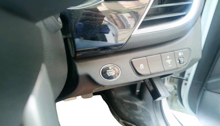 2022 KIA SELTOS HTK PLUS 1.5 IMT, Petrol, Manual, 17,408 km, interior