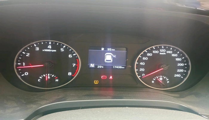 2022 KIA SELTOS HTK PLUS 1.5 IMT, Petrol, Manual, 17,408 km, interior