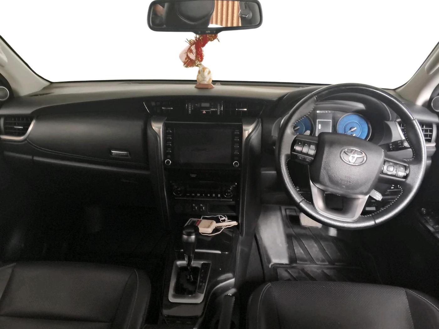 2023 Toyota Fortuner 4X2 AT 2.8 LEGENDER, Diesel, Automatic, 42,579 km, interior