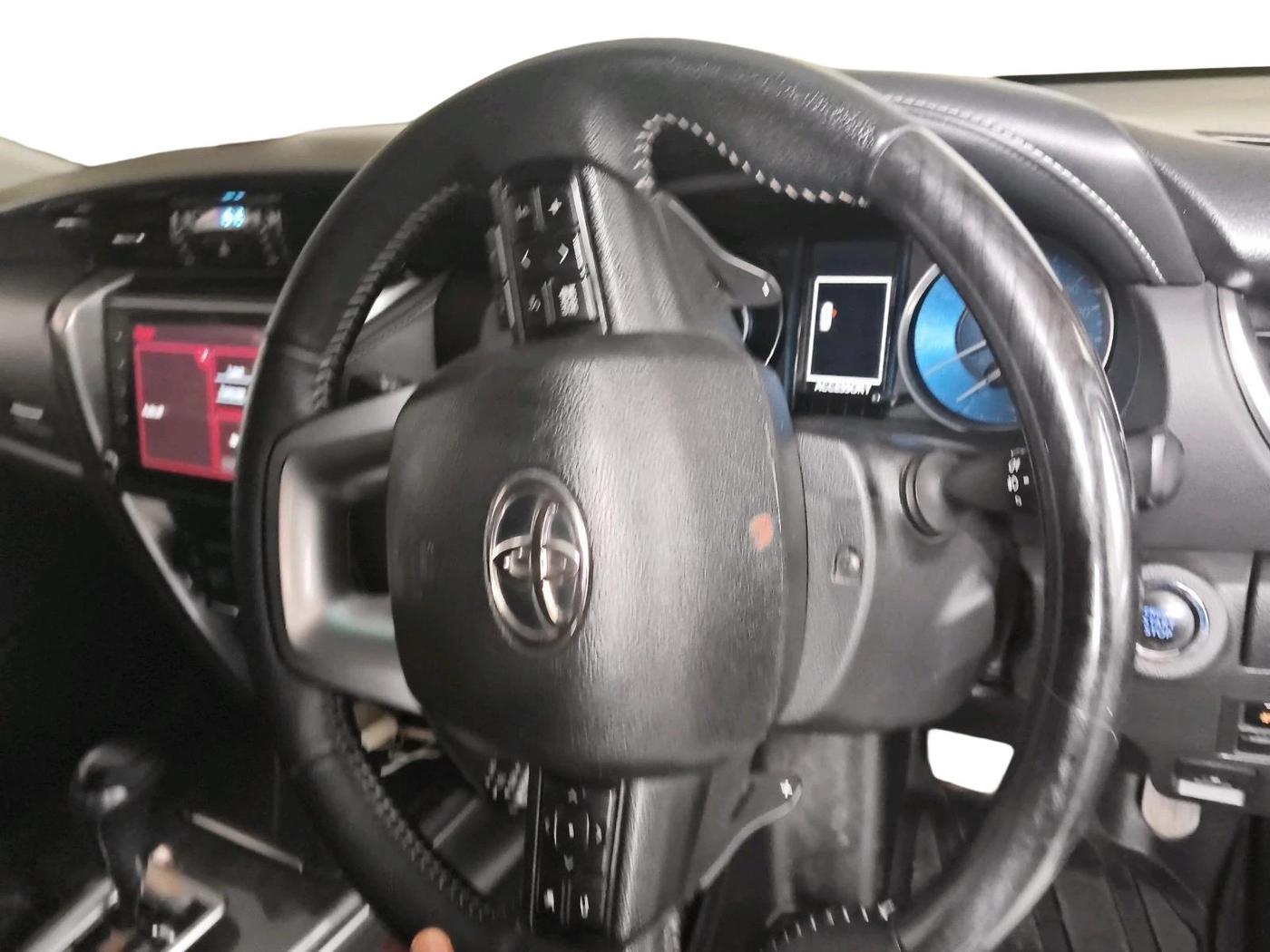 2023 Toyota Fortuner 4X2 AT 2.8 LEGENDER, Diesel, Automatic, 42,579 km, interior