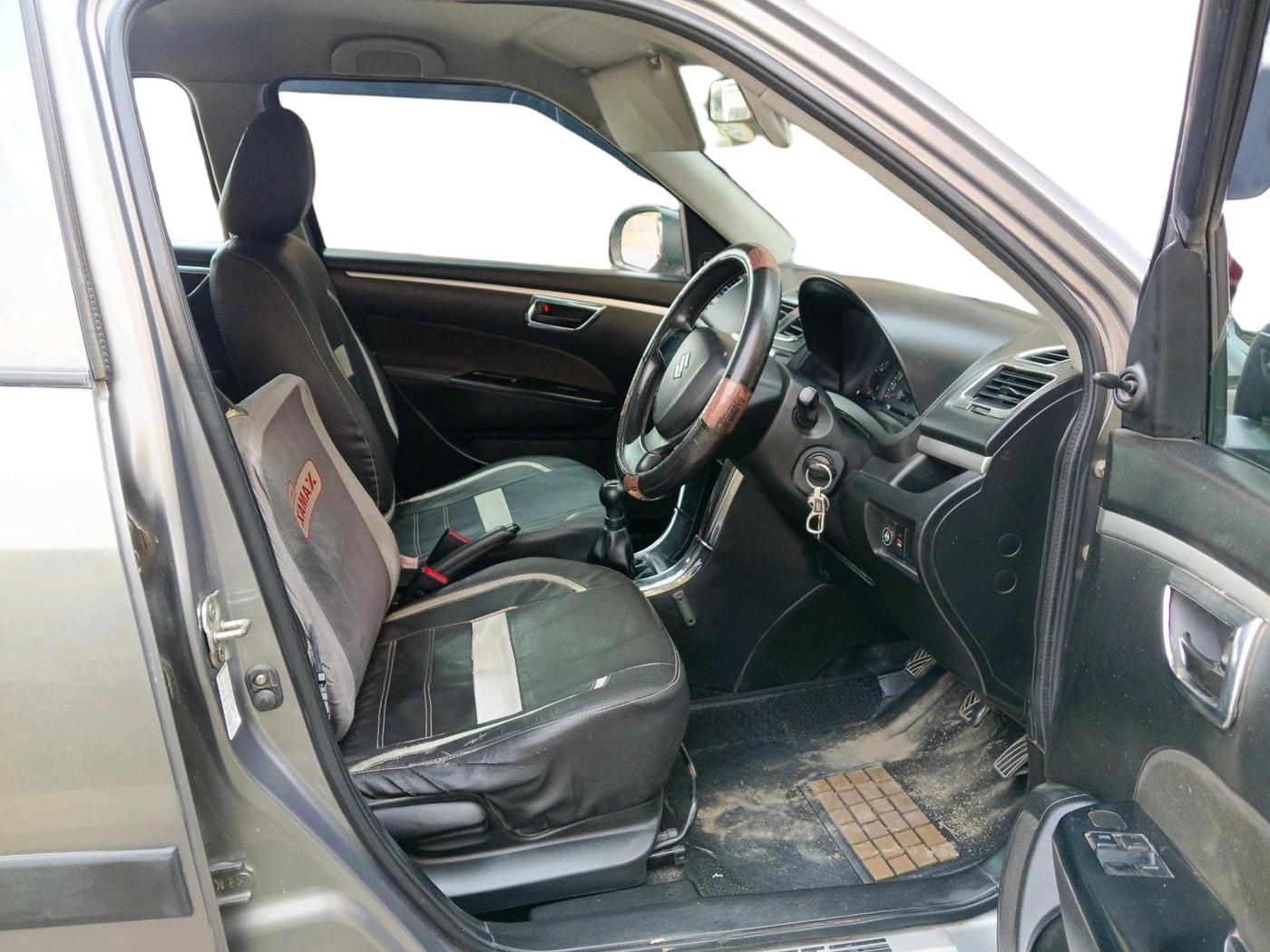 2016 Maruti Swift LXI (O), CNG, Manual, 81,736 km, interior