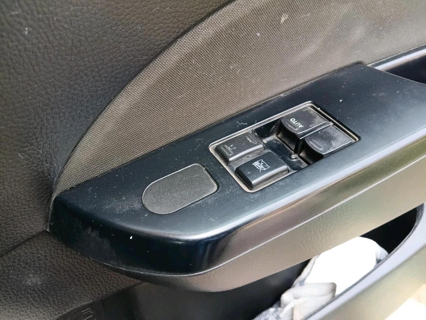 2016 Maruti Swift LXI (O), CNG, Manual, 81,736 km, interior