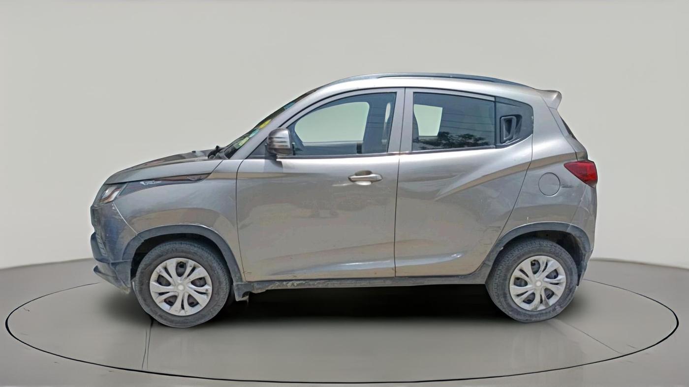 2016 Mahindra Kuv100 K4 6 STR, Petrol, Manual, 85,623 km, exterior