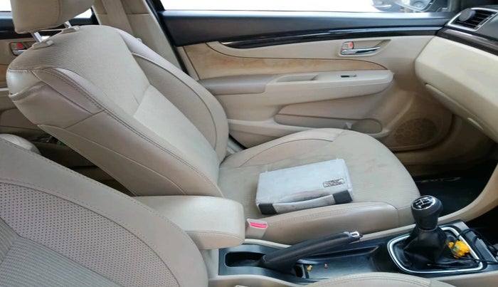 2016 Maruti Ciaz ZDI SHVS, Diesel, Manual, 69,708 km, interior