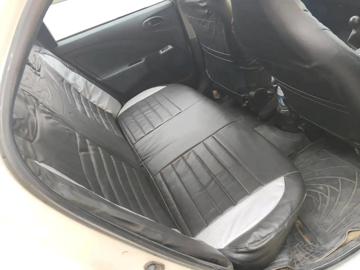 2014 Toyota Etios G, CNG, Manual, 95,128 km, interior
