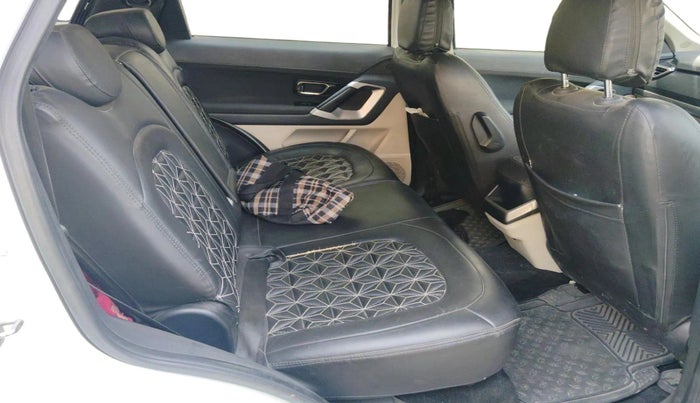 2022 Tata Safari XT, Diesel, Manual, 58,090 km, interior