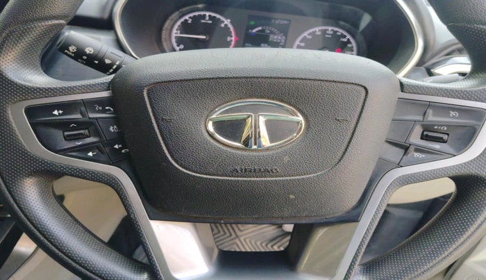 2022 Tata Safari XT, Diesel, Manual, 58,090 km, interior