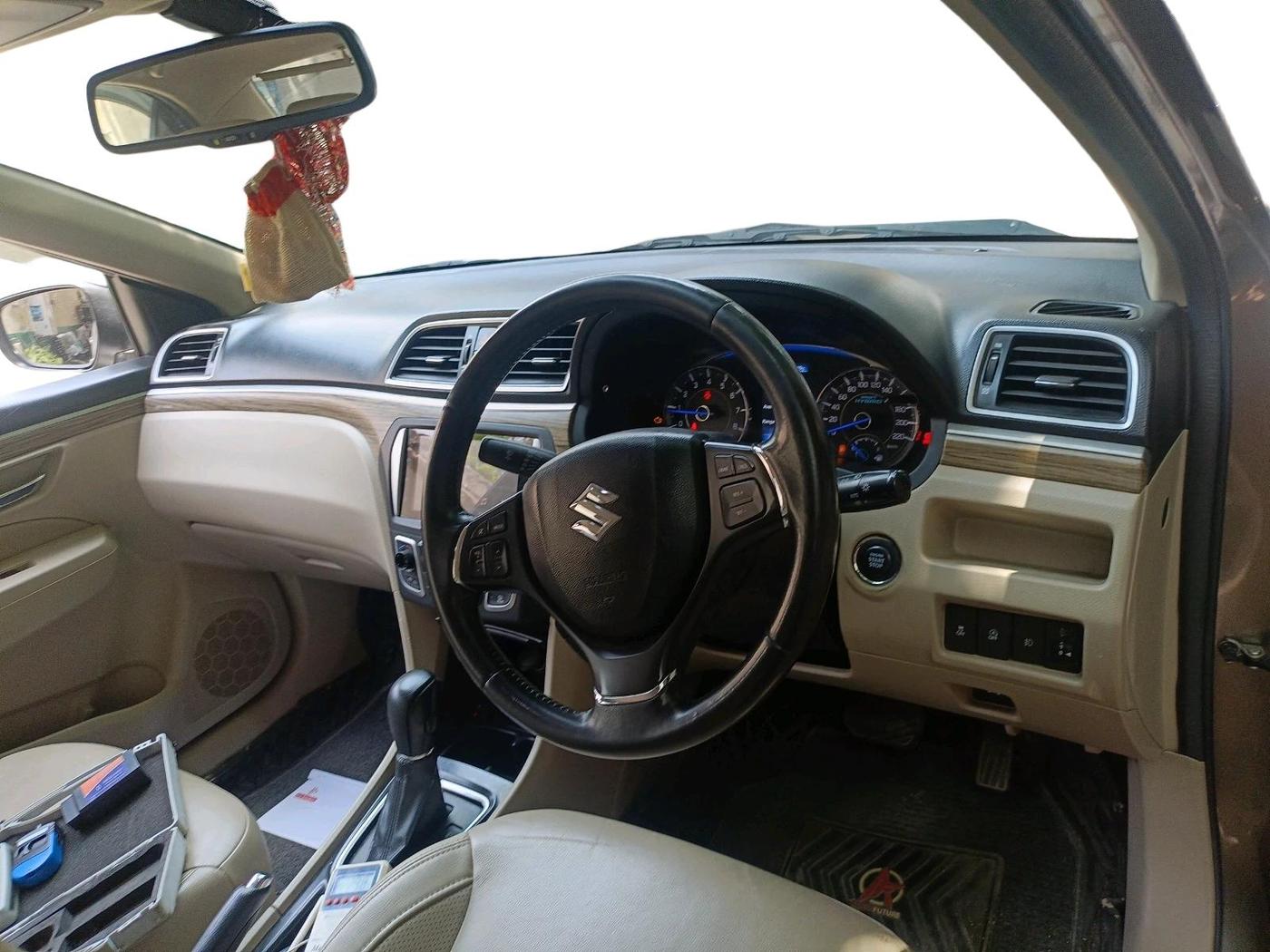 2020 Maruti Ciaz ALPHA  AT 1.5 SHVS PETROL, Petrol, Automatic, 1,05,300 km, interior