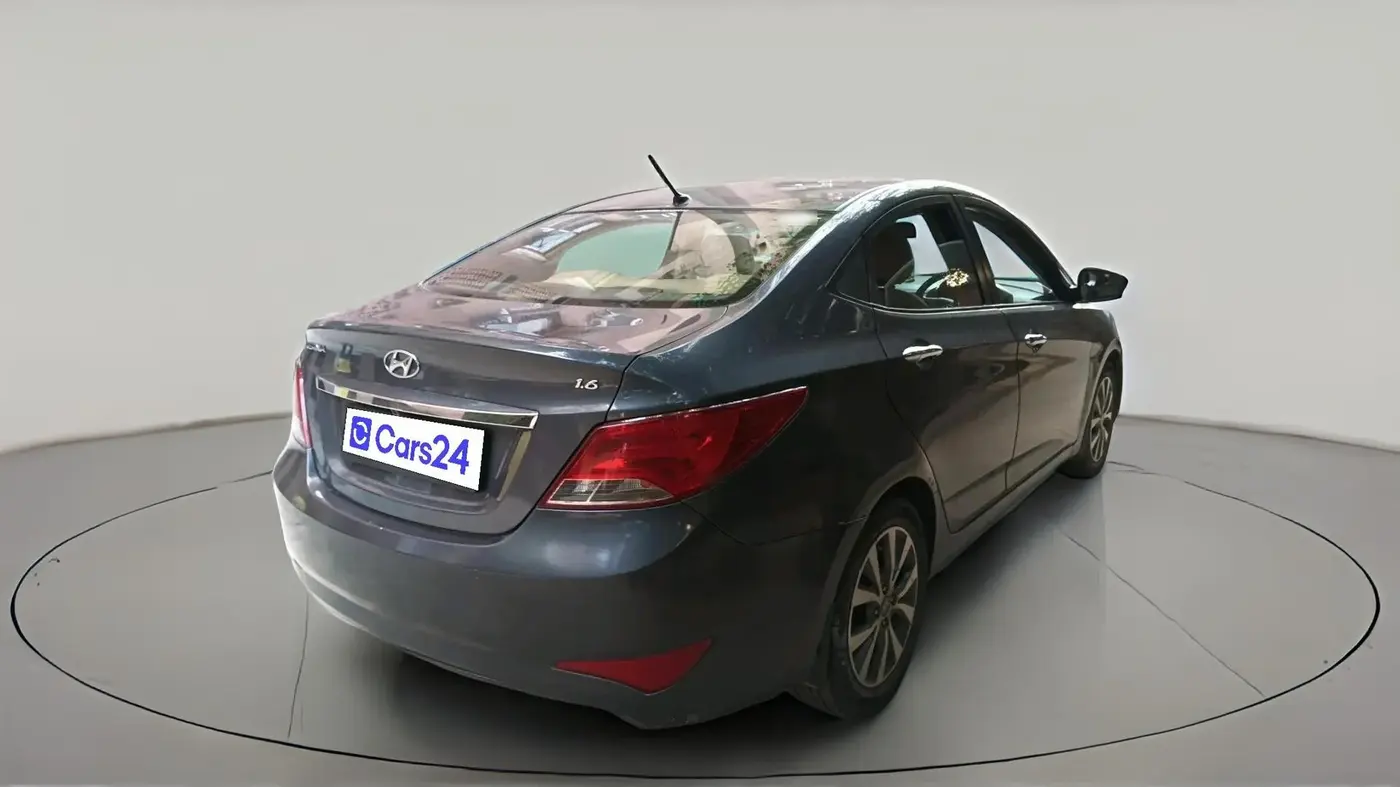2015 Hyundai Verna FLUIDIC 4S 1.6 VTVT S(O), Petrol, Manual, 1,01,374 km, exterior