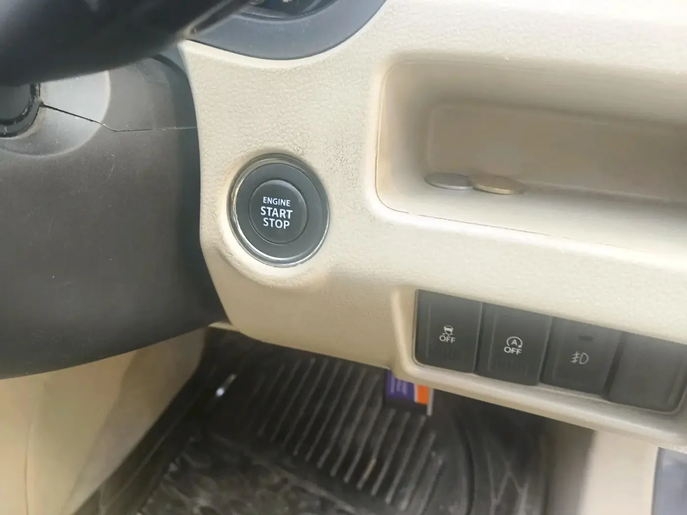 2019 Maruti Ciaz ALPHA  AT 1.5 SHVS PETROL, Petrol, Automatic, 76,739 km, interior