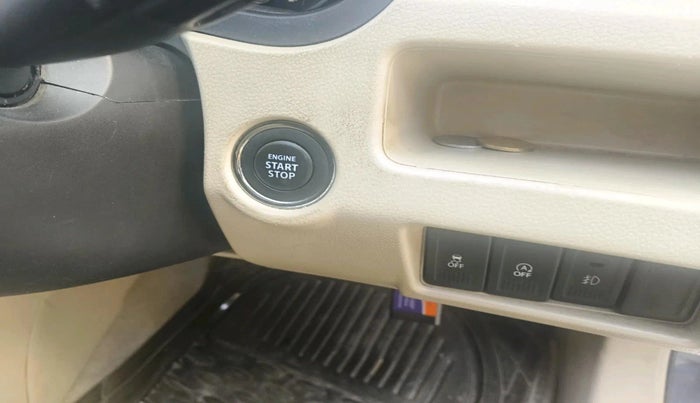 2019 Maruti Ciaz ALPHA  AT 1.5 SHVS PETROL, Petrol, Automatic, 76,739 km, interior