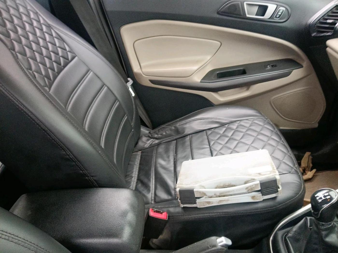 2020 Ford Ecosport TITANIUM 1.5L DIESEL, Diesel, Manual, 1,00,843 km, interior