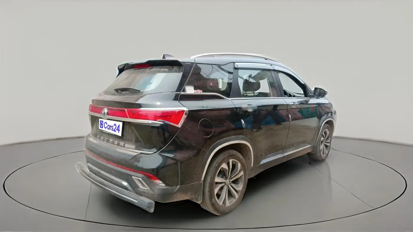 2025 MG HECTOR PLUS Select Pro 1.5 MT 7 STR, Petrol, Manual, 13,133 km, exterior