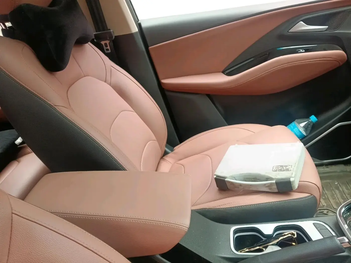 2025 MG HECTOR PLUS Select Pro 1.5 MT 7 STR, Petrol, Manual, 13,133 km, interior