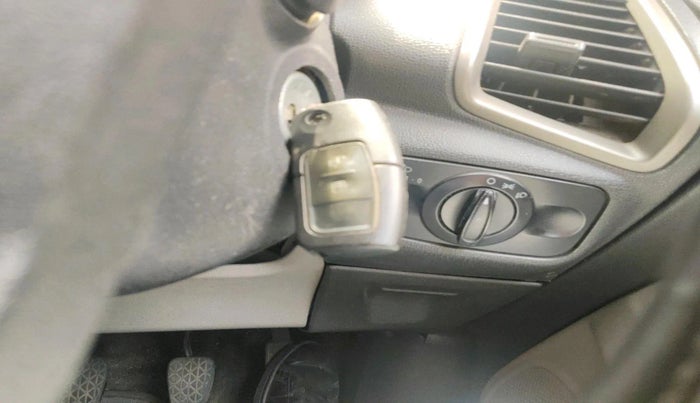 2016 Ford Ecosport AMBIENTE 1.5L DIESEL, Diesel, Manual, 1,69,370 km, interior