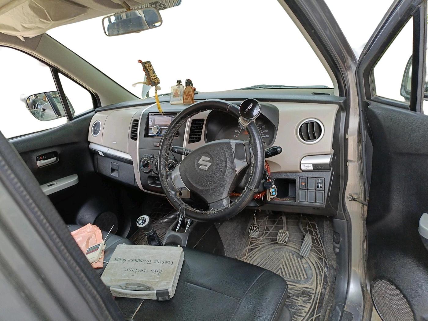2013 Maruti Wagon R 1.0 LXI, Petrol, Manual, 42,542 km, interior