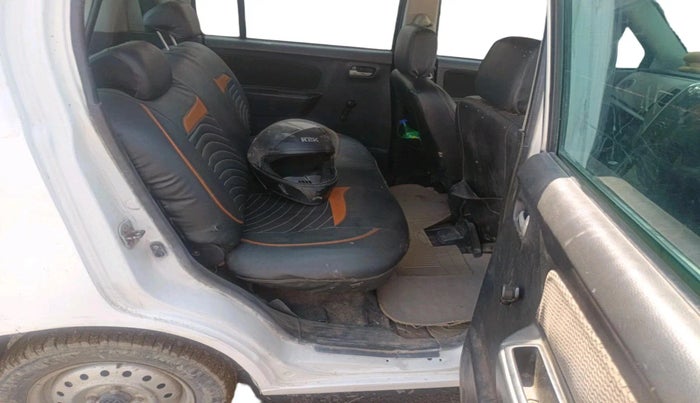 2013 Maruti Wagon R 1.0 LXI, CNG, Manual, 1,01,895 km, interior