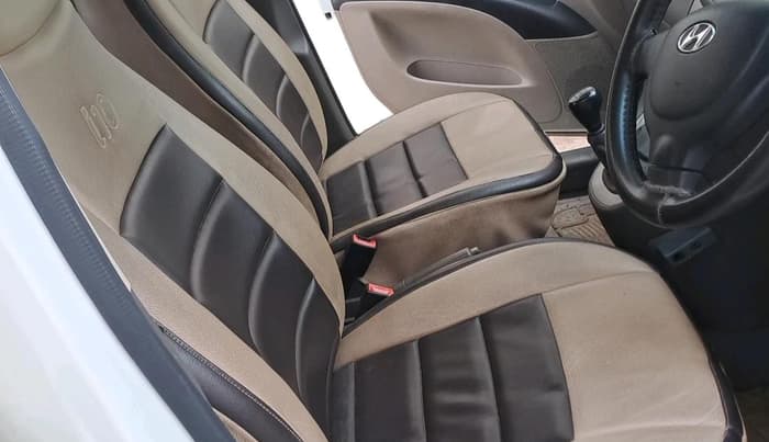 2011 Hyundai i10 MAGNA 1.2, Petrol, Manual, 58,315 km, interior