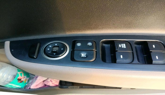 2016 Hyundai Grand i10 SPORTZ 1.2 KAPPA VTVT, Petrol, Manual, 87,551 km, interior