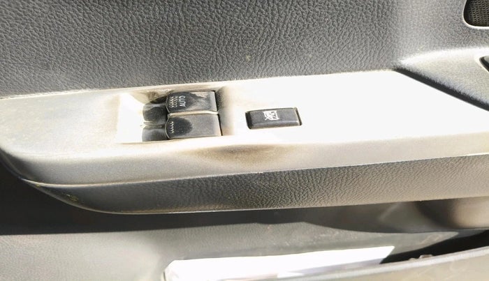 2011 Maruti Wagon R 1.0 LXI, CNG, Manual, 1,01,192 km, interior