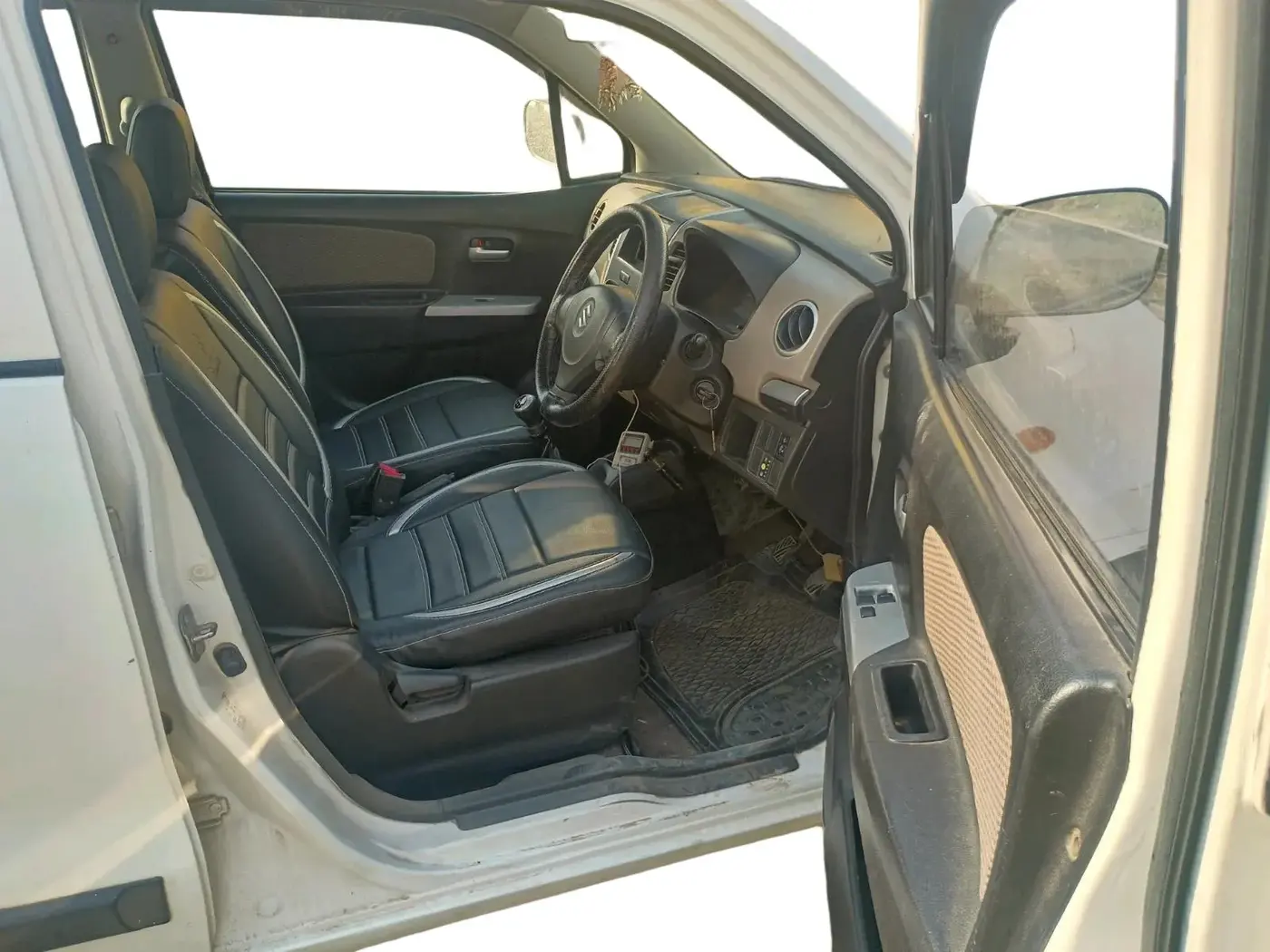 2016 Maruti Wagon R 1.0 LXI CNG, CNG, Manual, 82,611 km, interior