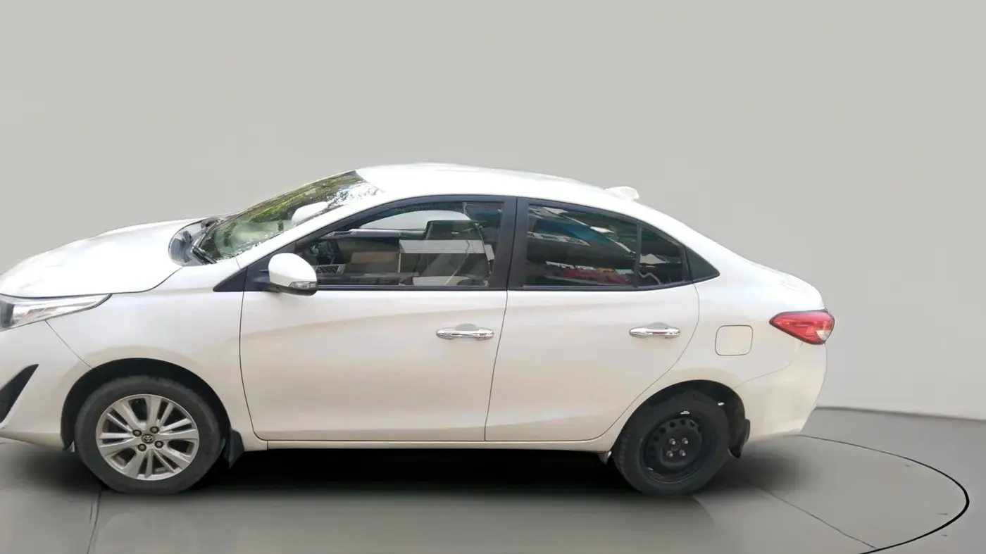 2018 Toyota YARIS VX CVT, Petrol, Automatic, 60,070 km, exterior