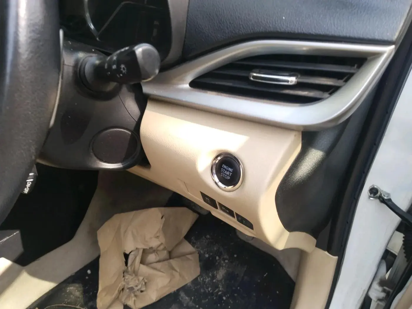 2018 Toyota YARIS VX CVT, Petrol, Automatic, 60,070 km, interior