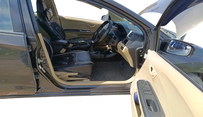 2017 Honda Amaze 1.2L I-VTEC S, Petrol, Manual, 70,184 km, interior