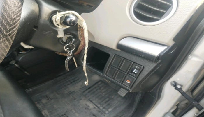 2013 Maruti Wagon R 1.0 LXI, Petrol, Manual, 91,703 km, interior