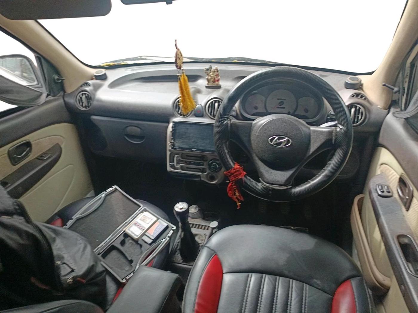 2012 Hyundai Santro Xing GL PLUS, CNG, Manual, 1,22,112 km, interior