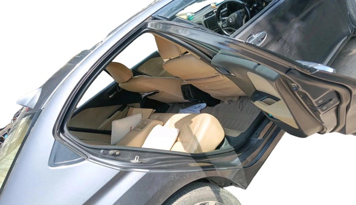 2017 Honda City 1.5L I-VTEC V MT, Petrol, Manual, 1,11,667 km, interior