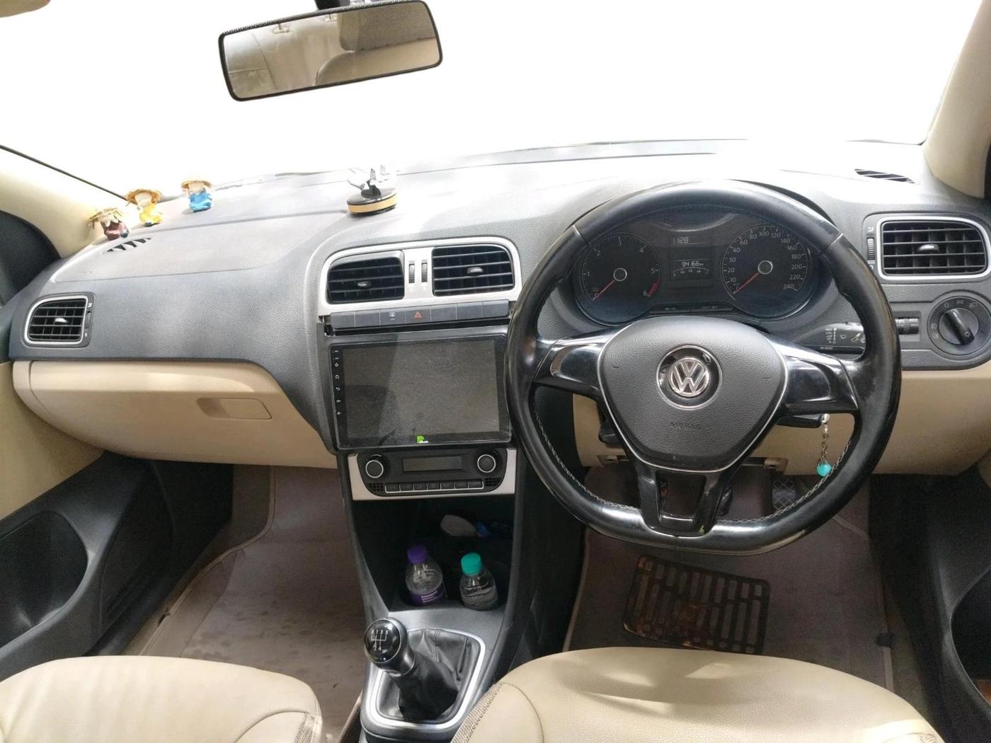 2017 Volkswagen Ameo COMFORTLINE 1.5L, Diesel, Manual, 94,166 km, interior