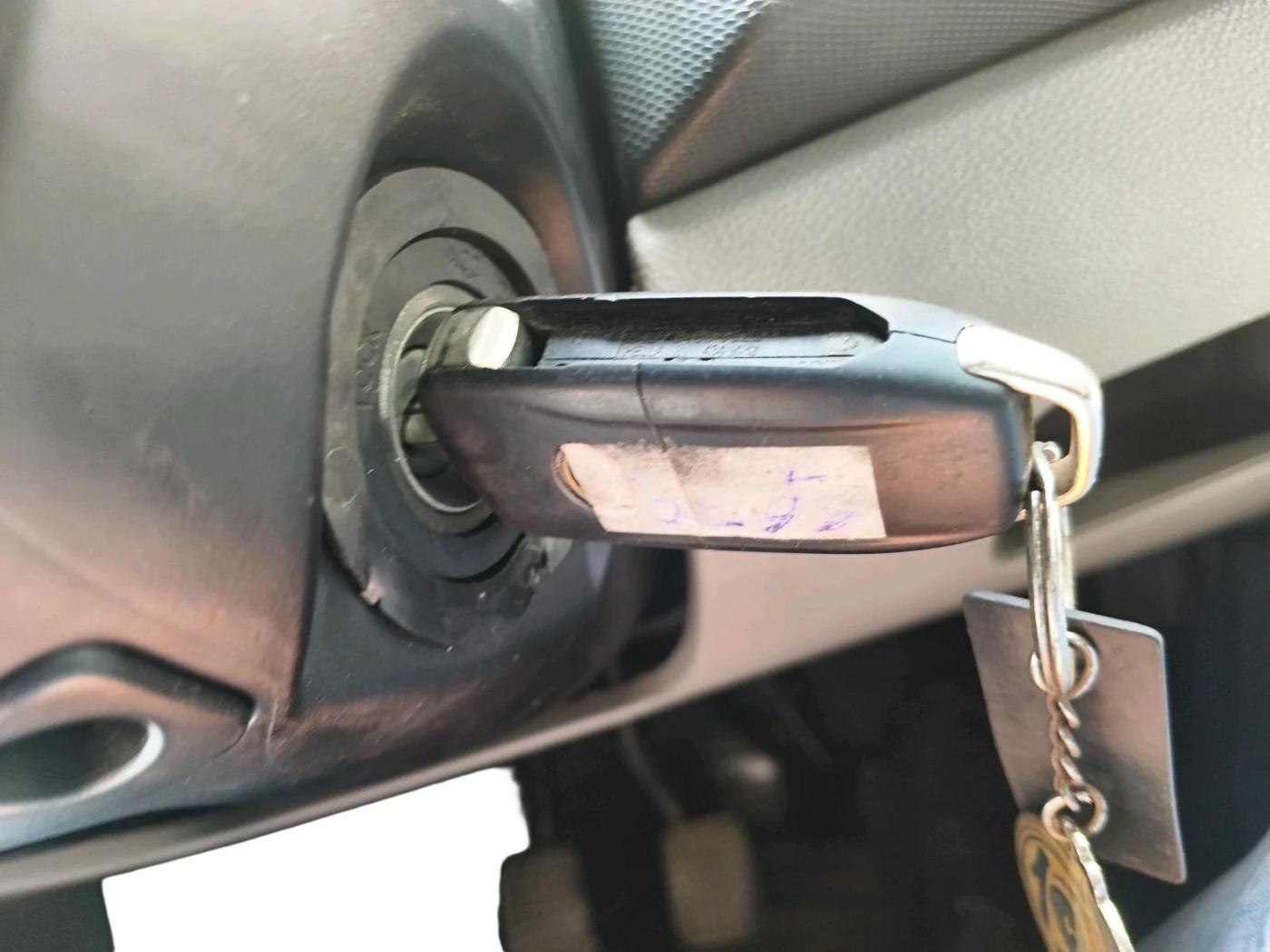 2016 Tata Tiago XZ PETROL, Petrol, Manual, 49,706 km, interior